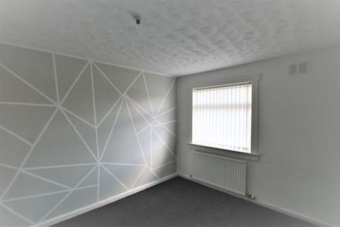 17 Abbots Avenue, Kilwinning, KA13 6BZ