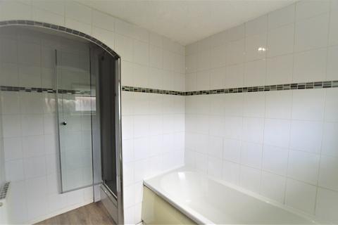 17 Abbots Avenue, Kilwinning, KA13 6BZ