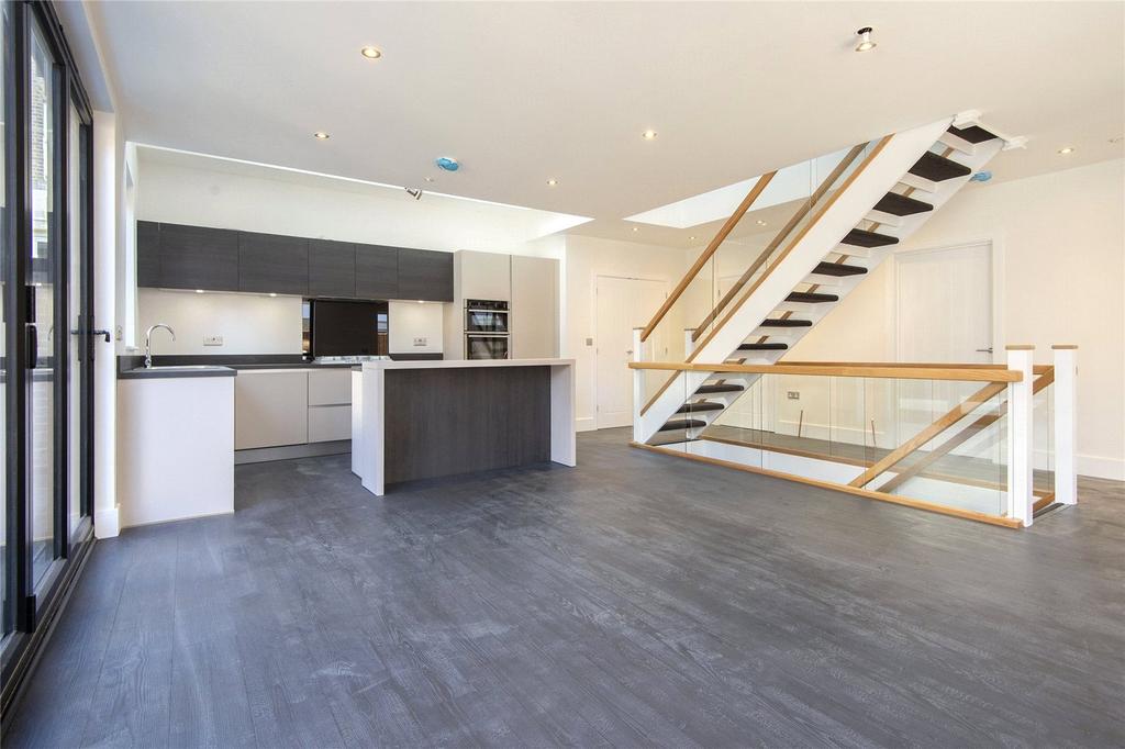 Reception/Kitchen