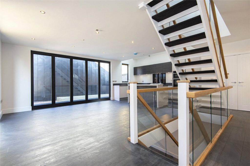 Reception/Kitchen