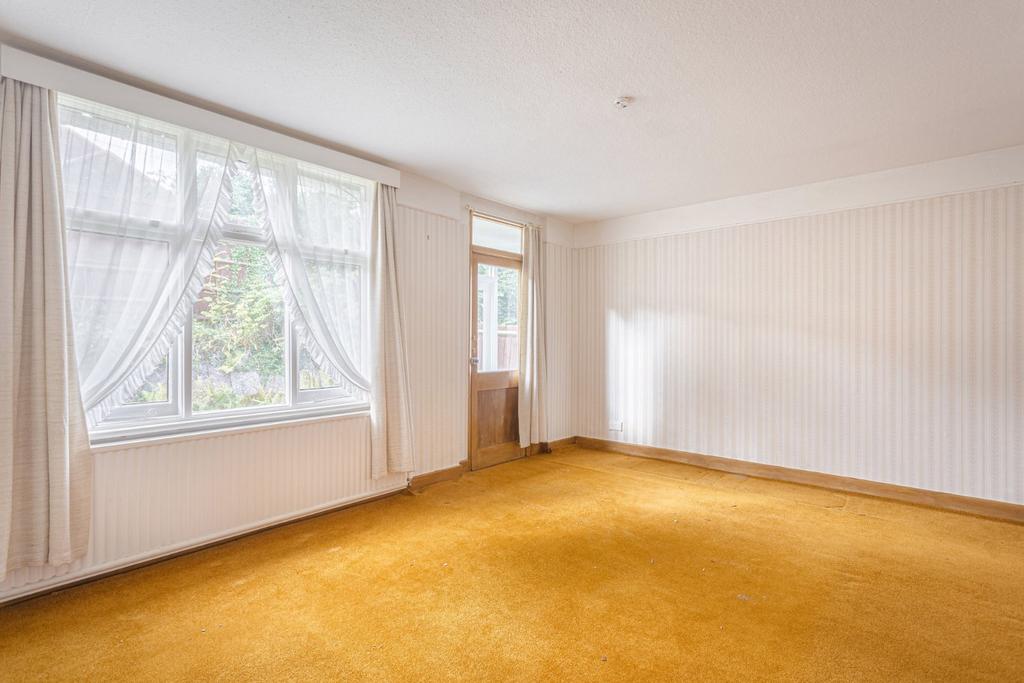 Elm Road, Stortford... 3 bed bungalow £650,000