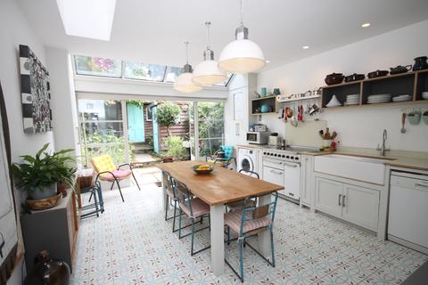 18 Bowater Place, London, SE3 8ST