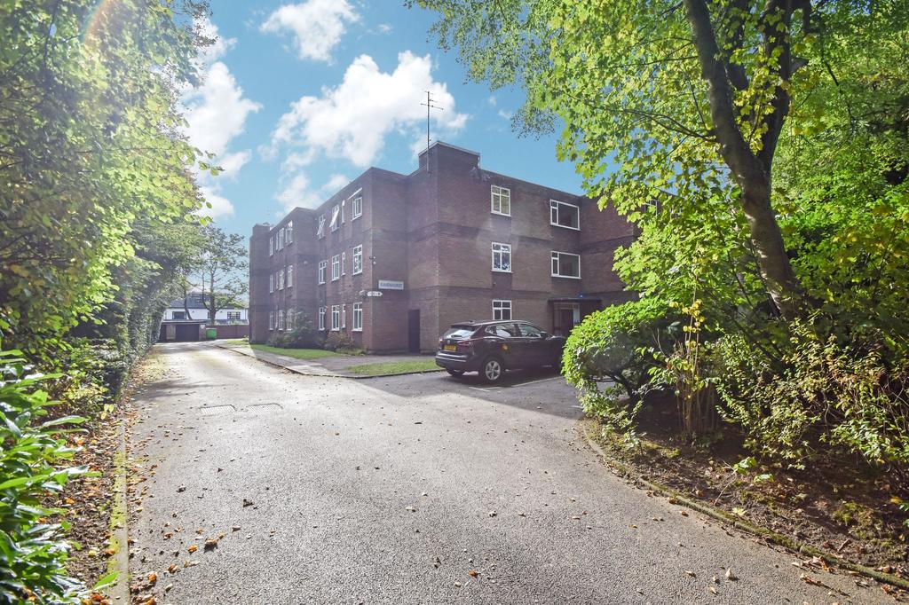 Bury Old Road, Ravenhurst, M7 2 bed apartment £160,000