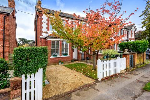 36 Grasmere Road, Lightwater, GU18 5TJ