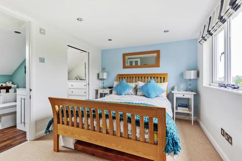 36 Grasmere Road, Lightwater, GU18 5TJ