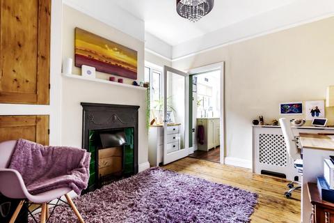 36 Grasmere Road, Lightwater, GU18 5TJ