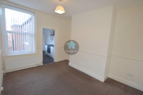 3 bedroom flat to rent, Burn Terrace, Wallsend NE28