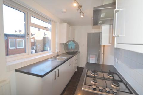 3 bedroom flat to rent, Burn Terrace, Wallsend NE28