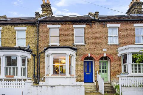 6 Waldeck Grove, London, SE27 0BE