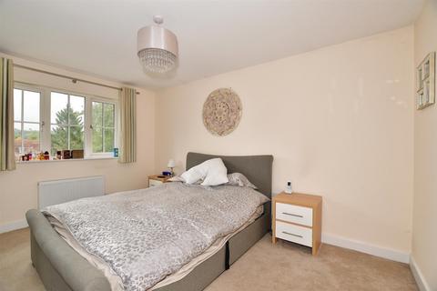 3 bedroom end of terrace house for sale, Tolhurst Way, Lenham, Maidstone, Kent
