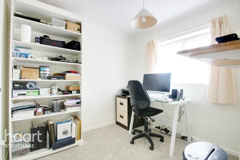 51 The Willows, Stevenage, SG2 8AW