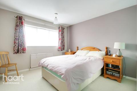 51 The Willows, Stevenage, SG2 8AW