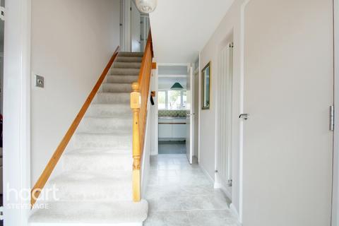 51 The Willows, Stevenage, SG2 8AW