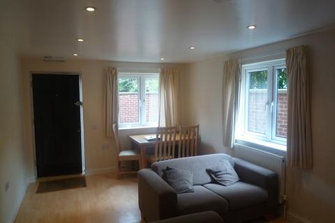 3 bedroom apartment to rent, Cowley Road, Oxford