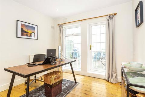 2 bedroom flat to rent, Querrin Street, London, SW6