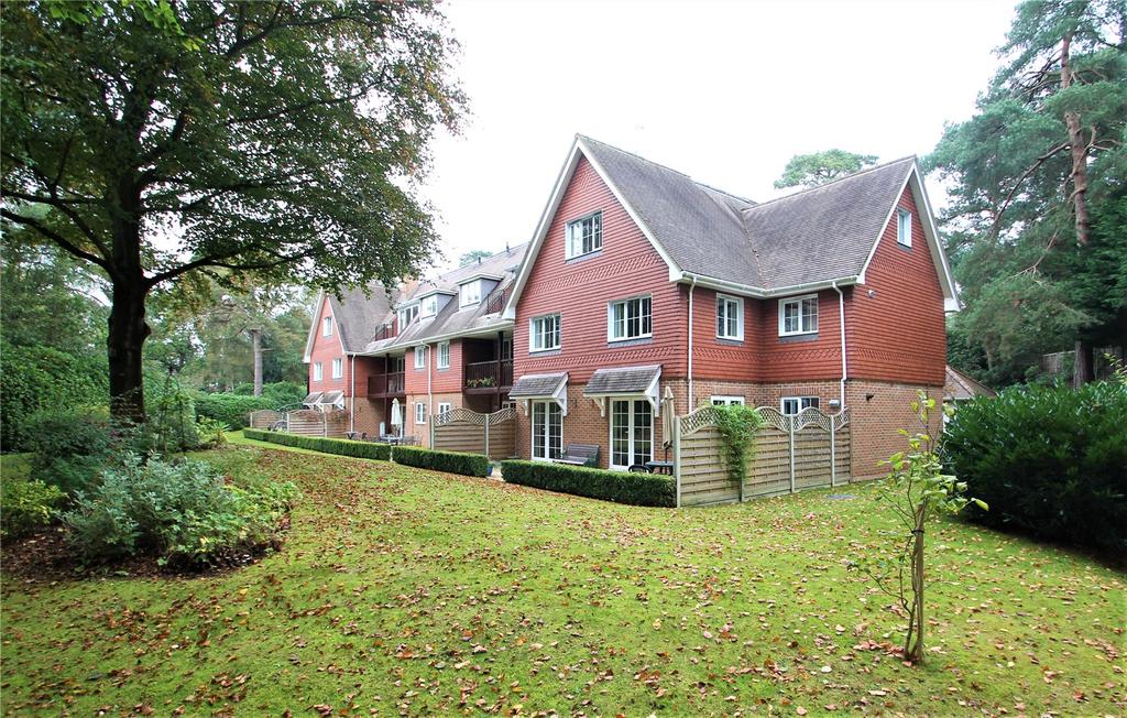 The Heights, Tekels Park, Camberley... 2 bed apartment £500,000