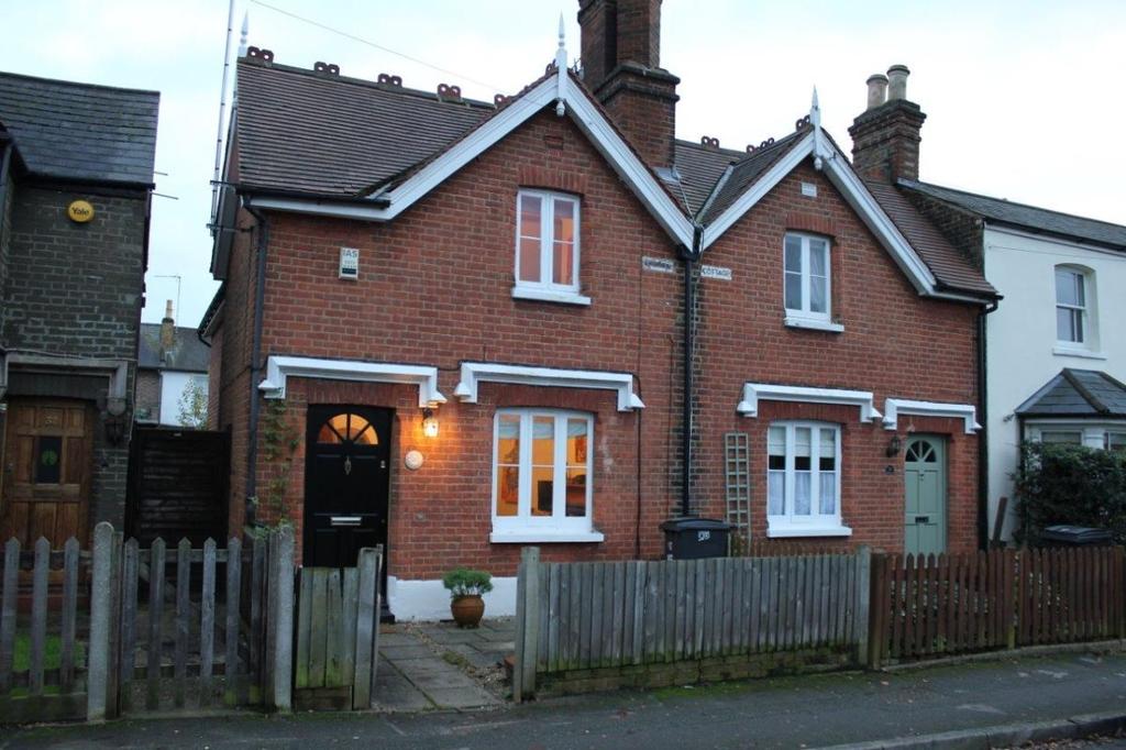 Princes Road, Kingston Upon Thames 2 bed semidetached house £1,850