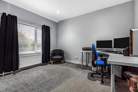 144 Lancaster Road, Salford, M6 8LU