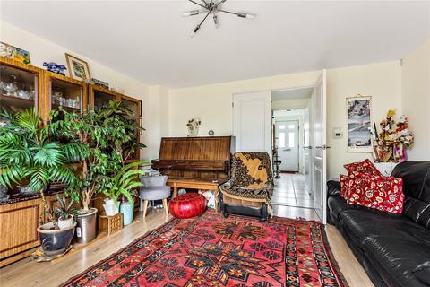 8 John Harper Close, Stroud, GL5 4HT