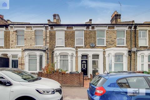 4b Maud Road, London, E10 5QF