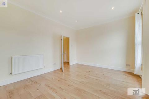 4b Maud Road, London, E10 5QF