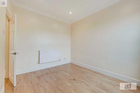 4b Maud Road, London, E10 5QF