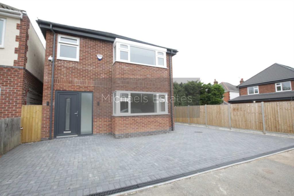 Hillcrest Road, Leicester 2 bed detached house £290,000