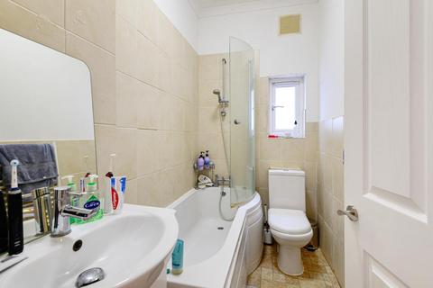 Flat A, 56 Wyatt Park Road, London, SW2 3TP