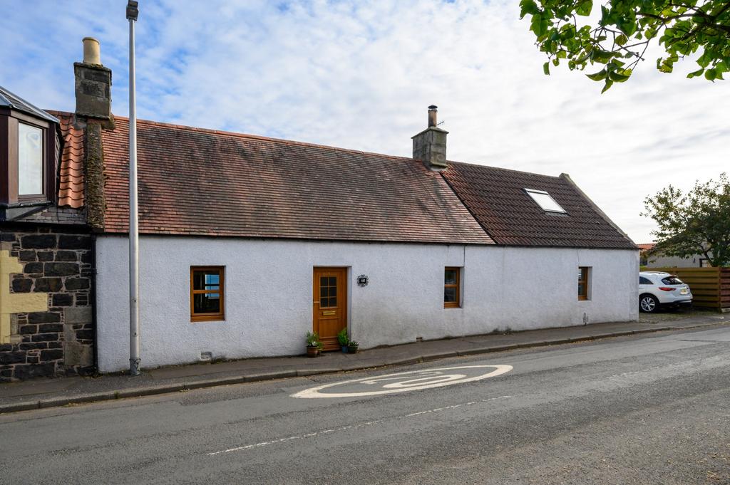 Main Street, Dunshalt, KY14 2 bed cottage £190,000