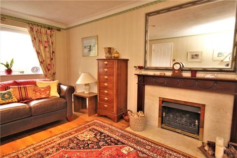 8 Bulkeley Close, Englefield Green, Egham, TW20 0NS