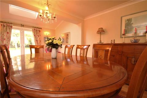 8 Bulkeley Close, Englefield Green, Egham, TW20 0NS