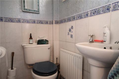 8 Bulkeley Close, Englefield Green, Egham, TW20 0NS