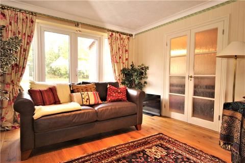 8 Bulkeley Close, Englefield Green, Egham, TW20 0NS
