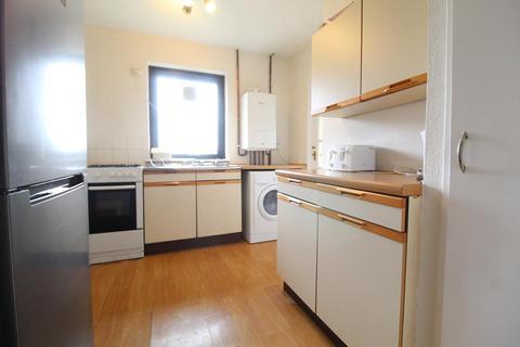 2 bedroom flat to rent, Mastrick Road, Aberdeen, AB16