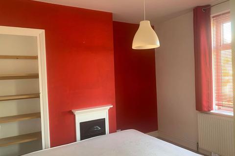32 5th Avenue, Hull, HU6 8DH