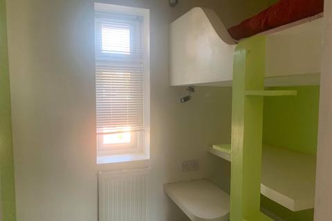 32 5th Avenue, Hull, HU6 8DH