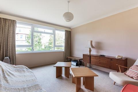 3 Vandyke Close, London, SW15 3JQ