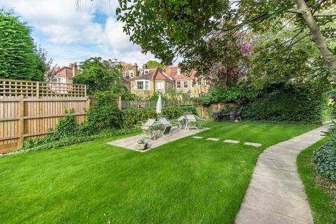 3 Vandyke Close, London, SW15 3JQ