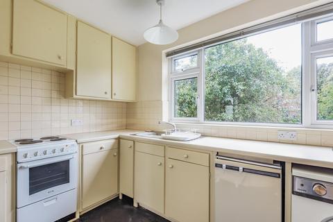 3 Vandyke Close, London, SW15 3JQ