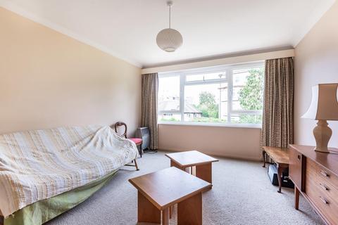 3 Vandyke Close, London, SW15 3JQ
