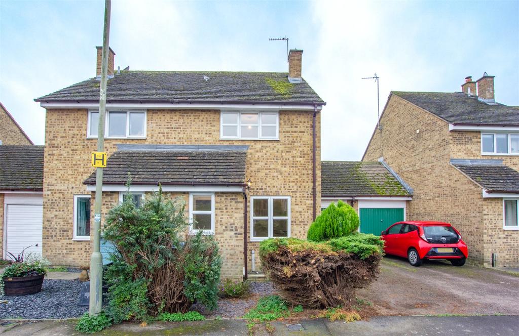 Blakes Avenue, Witney, OX28 2 bed semidetached house £975 pcm (£225 pw)