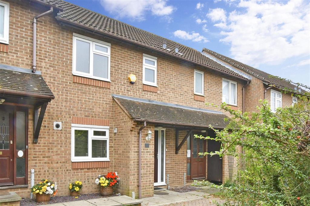 Lomond Gardens, Selsdon, Surrey 2 bed terraced house £350,000