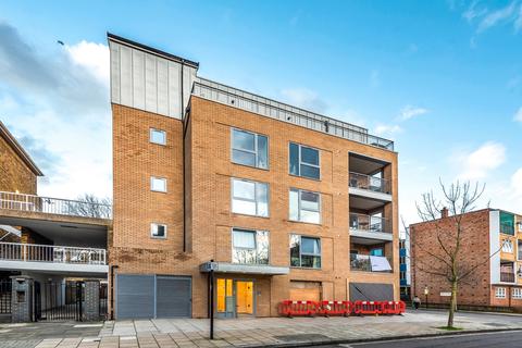 Black Roof House 97b Knatchbull Road Camberwell London Se5 2 Bed Apartment - 1798 Pcm 415 Pw