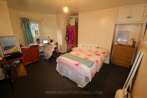 6 bedroom house to rent, Ebor Place, Leeds LS6