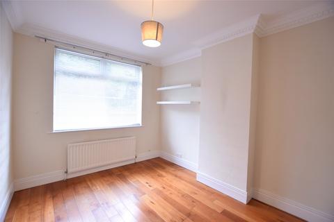 2 bedroom apartment to rent, Beverley Road, Low Fell, NE9