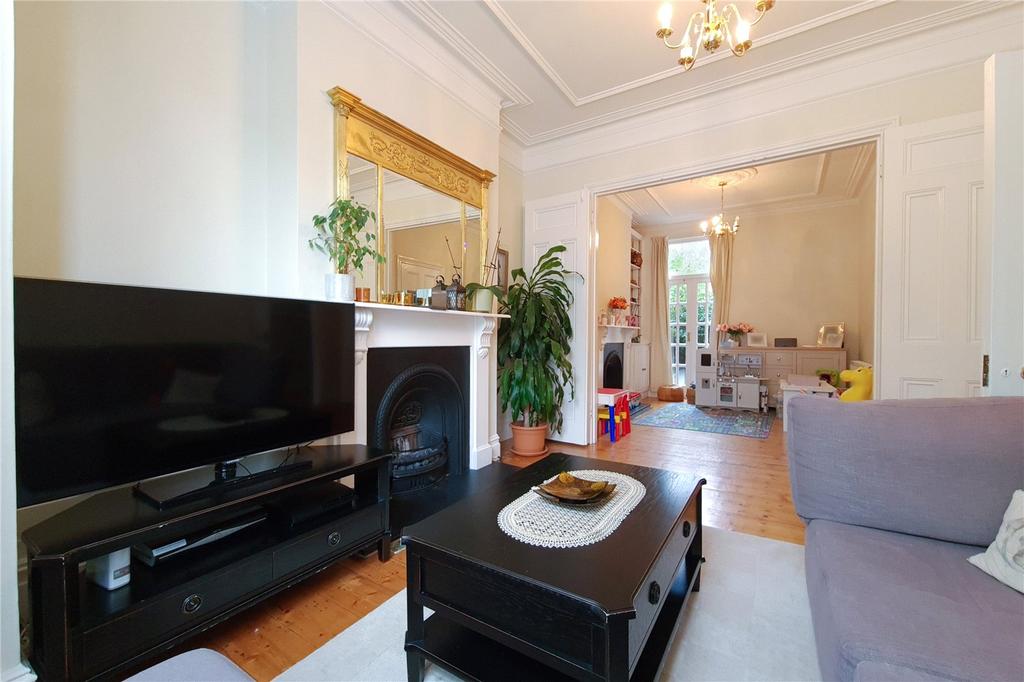 Jedburgh Street, London 4 bed terraced house £3,500 pcm (£808 pw)
