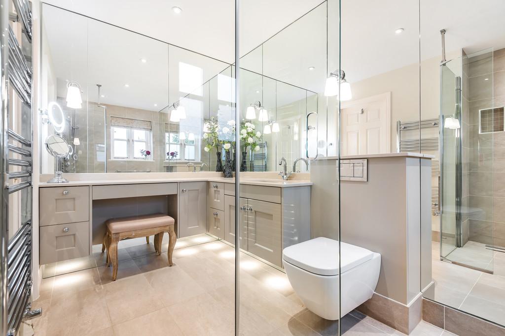 Bedroom 1 En-suite