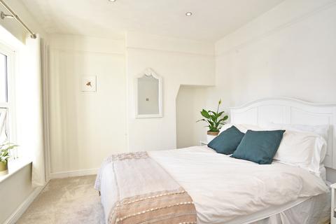 67 Albert Road, Harrogate, HG1 4HX