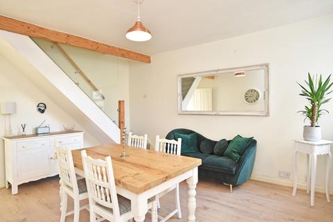 67 Albert Road, Harrogate, HG1 4HX