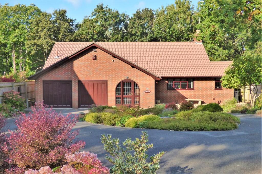 Lower Golf Links Road, Broadstone... 4 bed detached house £850,000